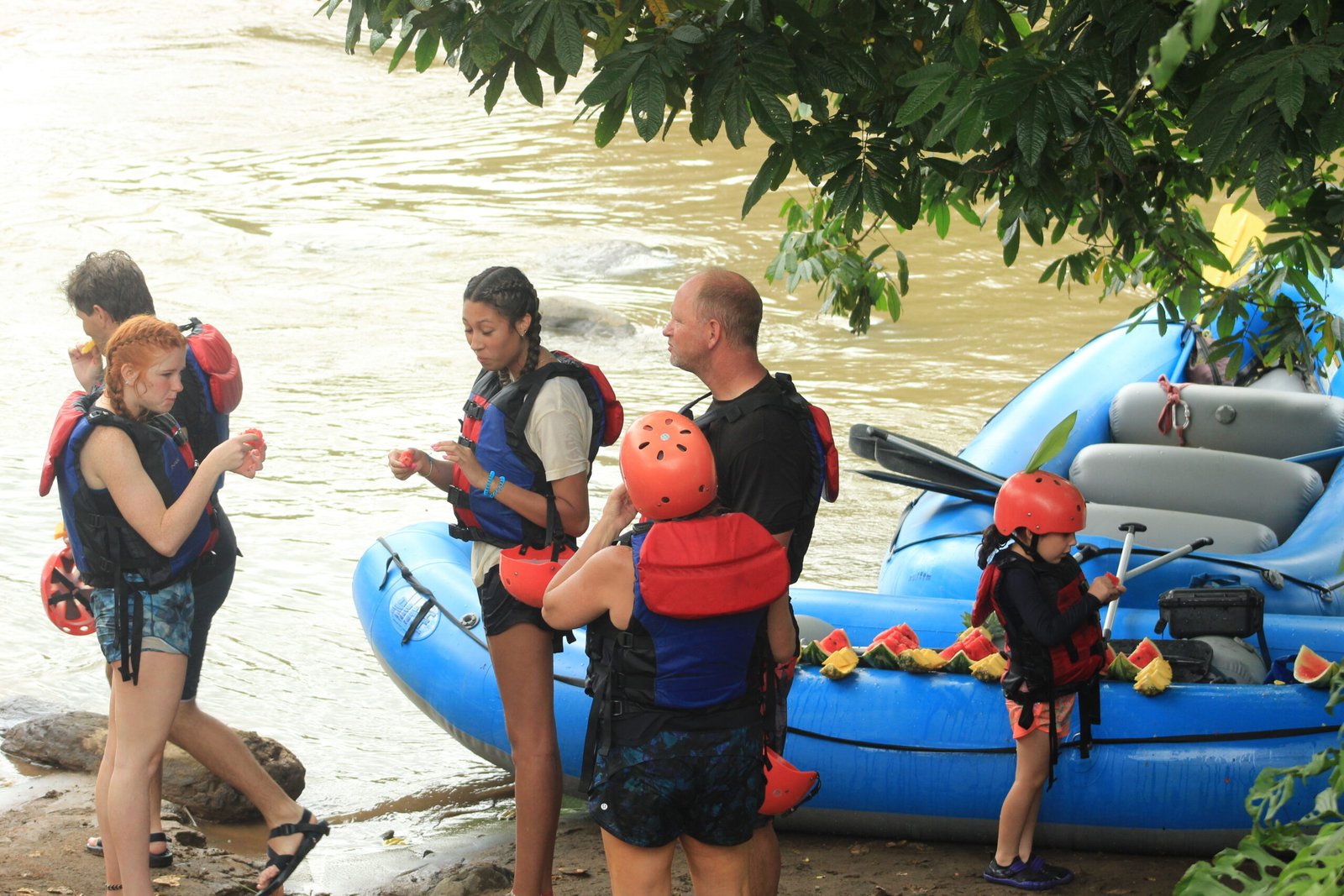 Rafting Tour La Fortuna Snack river